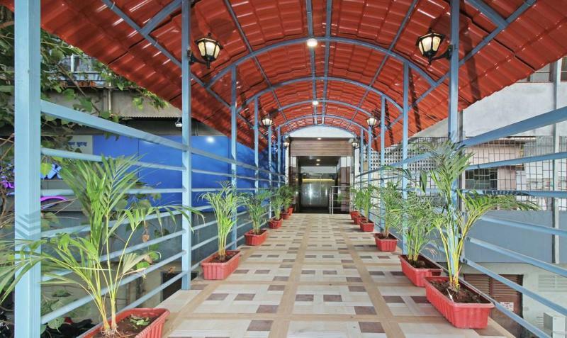 Ocean Suites Hotel ムンバイ エクステリア 写真