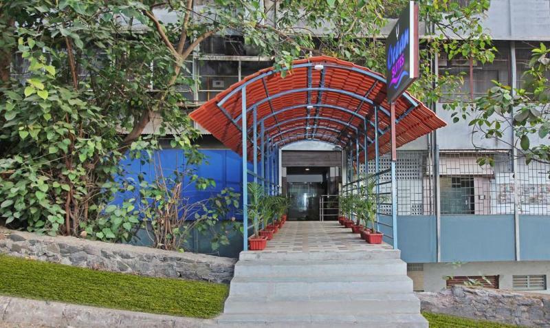 Ocean Suites Hotel ムンバイ エクステリア 写真