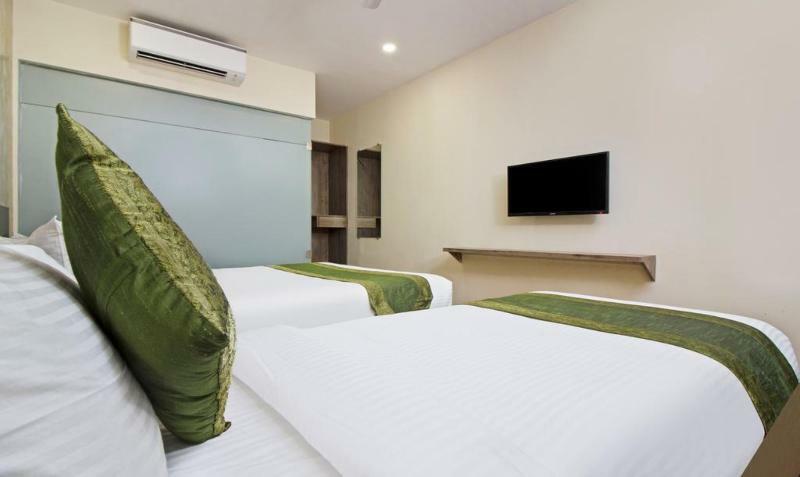 Ocean Suites Hotel ムンバイ エクステリア 写真