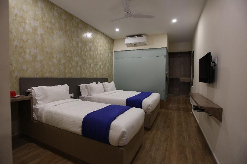 Ocean Suites Hotel ムンバイ エクステリア 写真